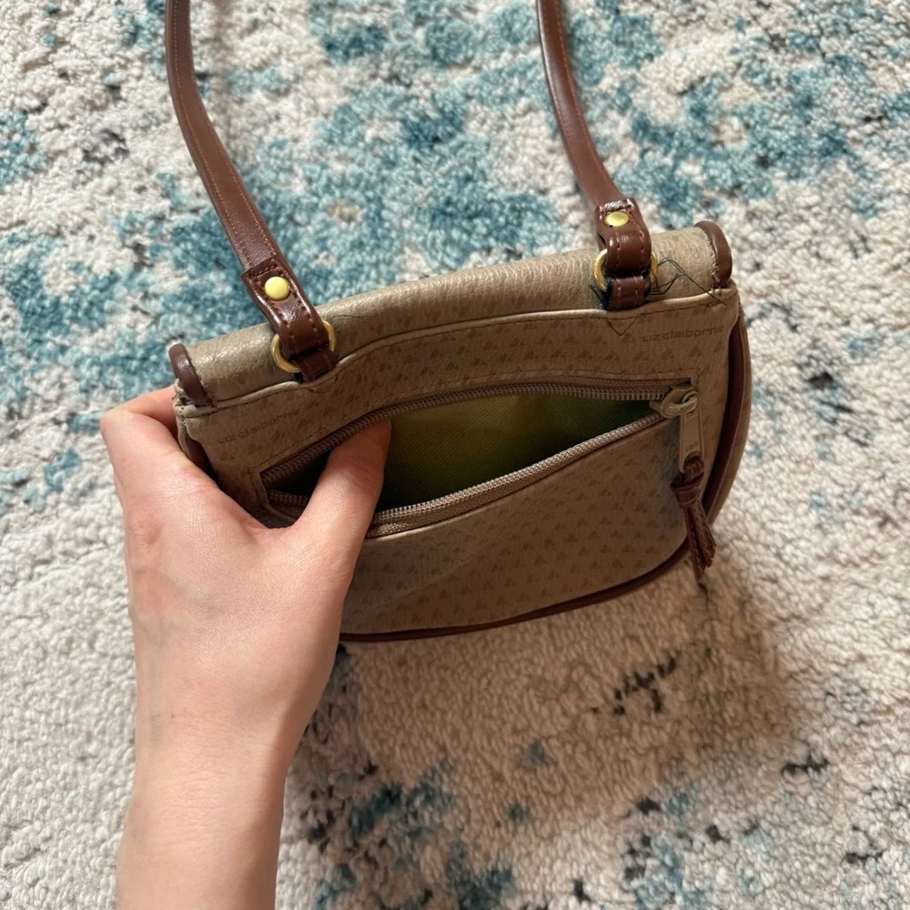 Vintage Liz Claiborne Crossbody - Picture 13 of 13